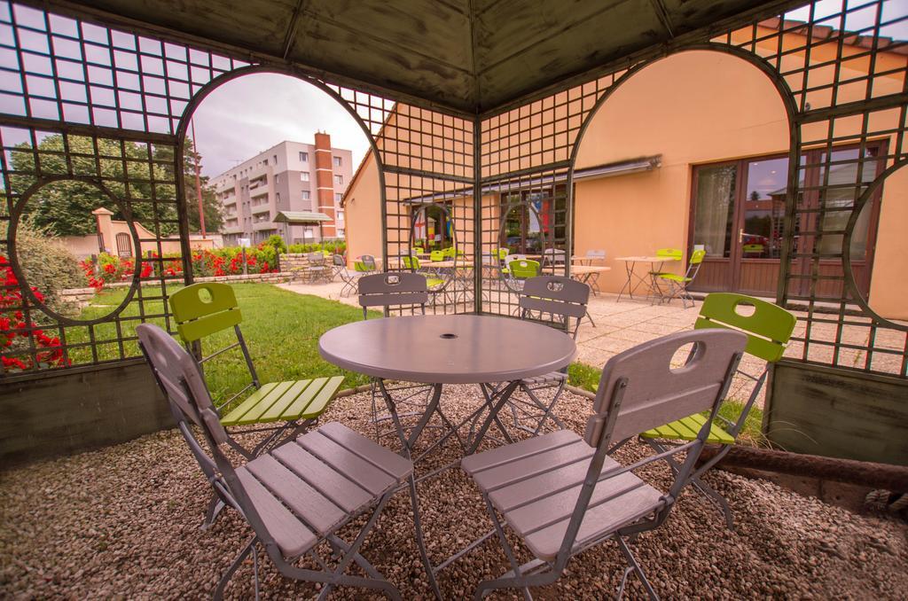 Kyriad Direct Roanne Hôtel&Restaurant Exterior foto