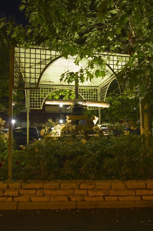 Kyriad Direct Roanne Hôtel&Restaurant Exterior foto